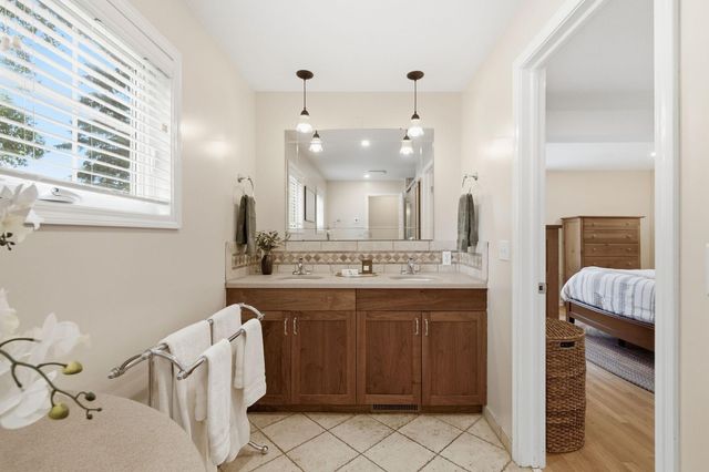 7181 W 192nd Avenue, Eden Prairie, MN 55346
