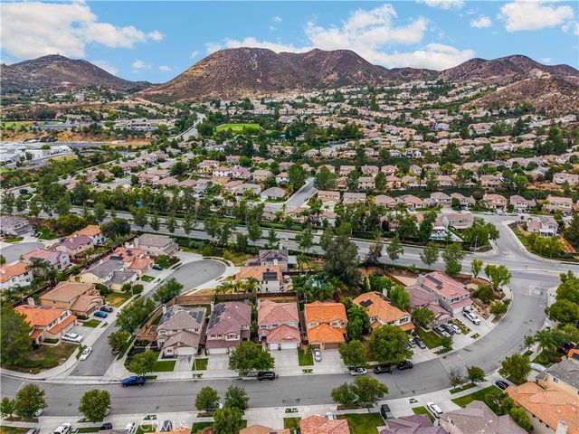 32509 Sprucewood, Lake Elsinore, CA 92532