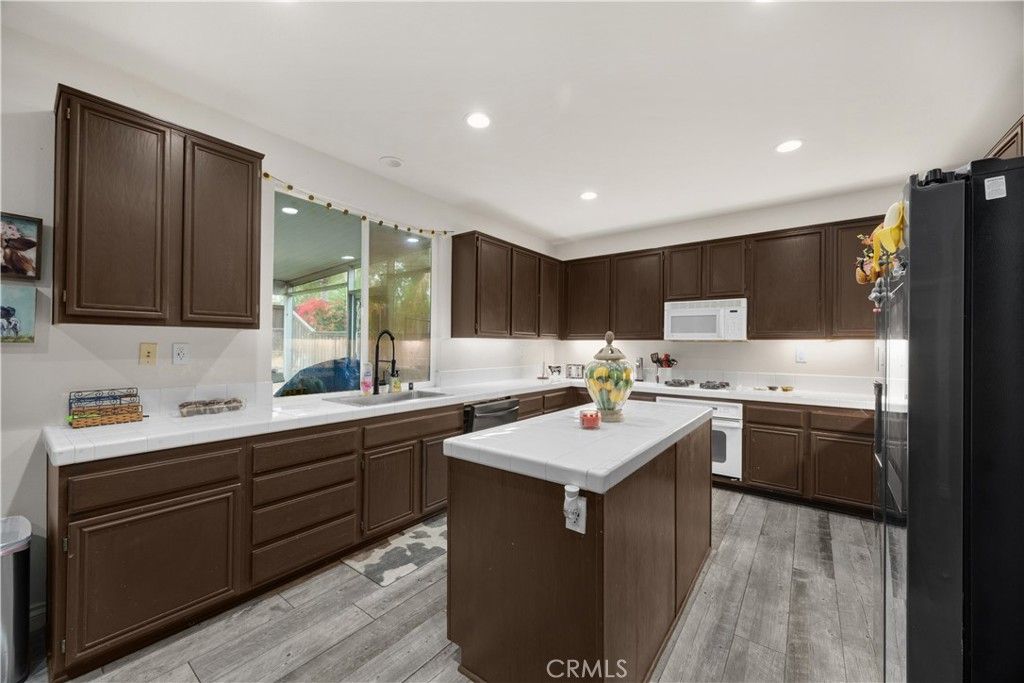Image 13 of property listing at 32509 Sprucewood, Lake Elsinore, CA 92532