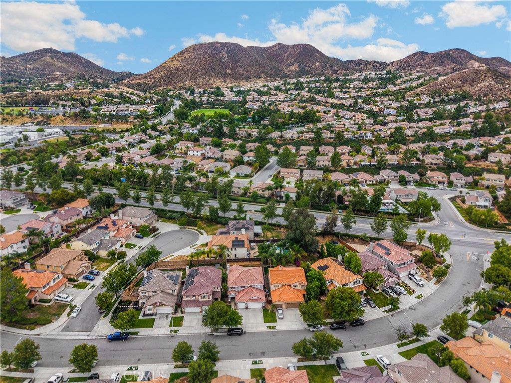 Image 32 of property listing at 32509 Sprucewood, Lake Elsinore, CA 92532