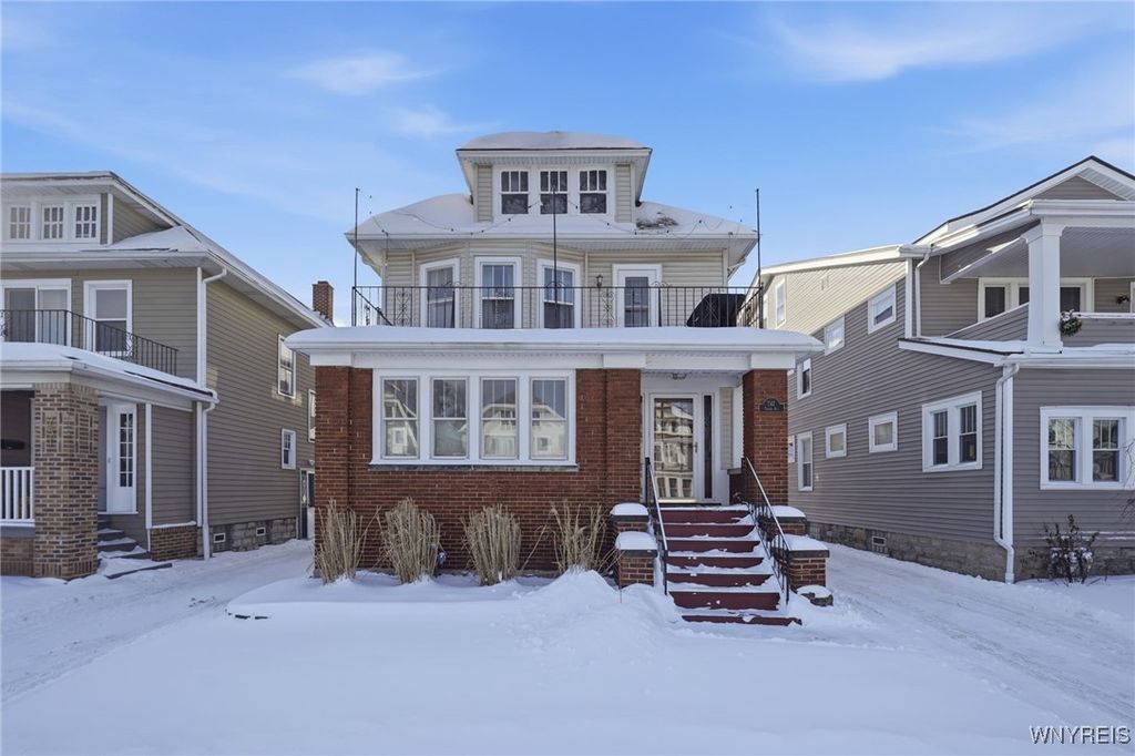 747 Tacoma Avenue, Buffalo, NY 14216