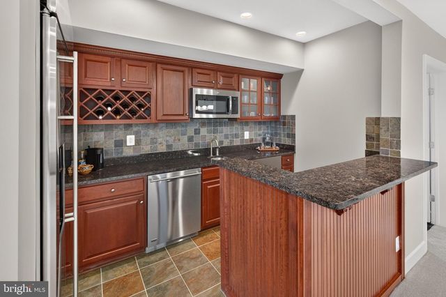 20882 MCINTOSH PL, Leesburg, VA 20175