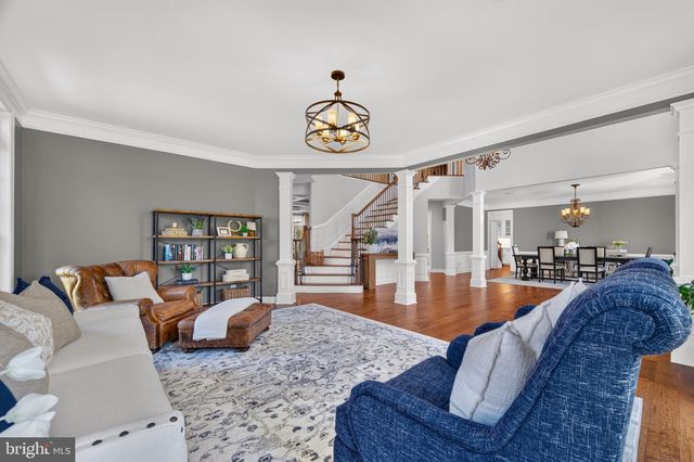 20882 MCINTOSH PL, Leesburg, VA 20175