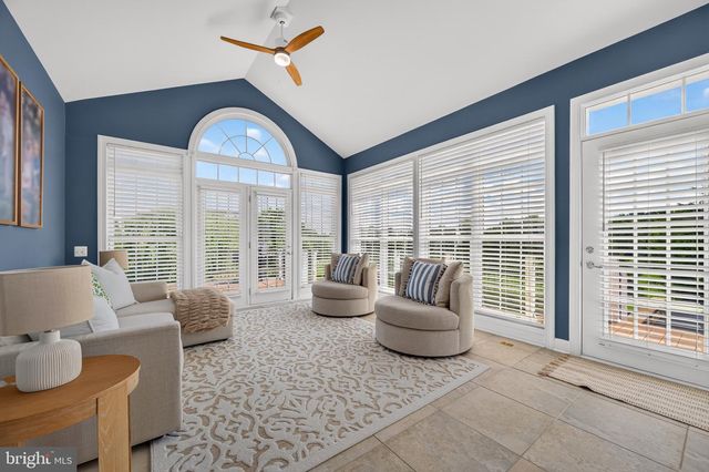 20882 MCINTOSH PL, Leesburg, VA 20175