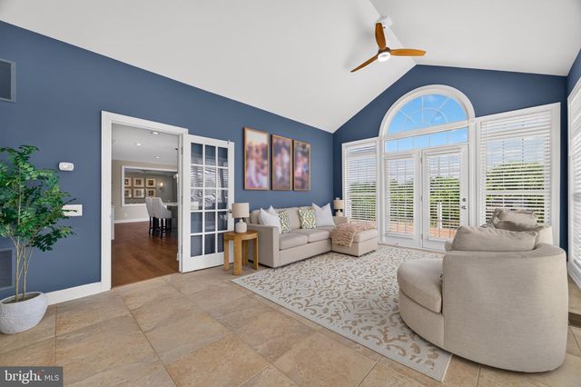 20882 MCINTOSH PL, Leesburg, VA 20175