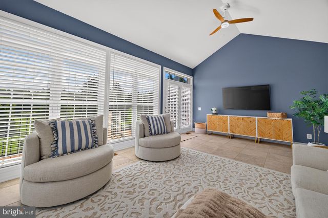 20882 MCINTOSH PL, Leesburg, VA 20175