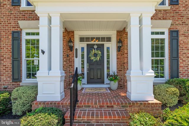20882 MCINTOSH PL, Leesburg, VA 20175