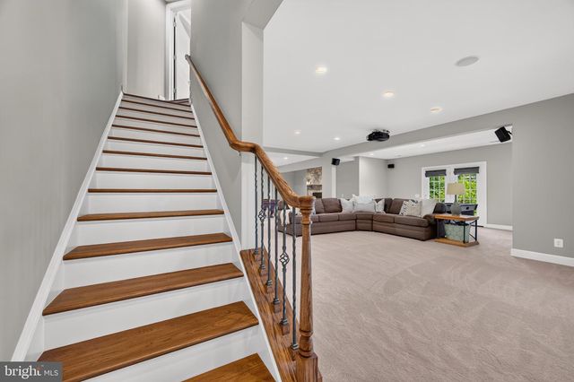 20882 MCINTOSH PL, Leesburg, VA 20175