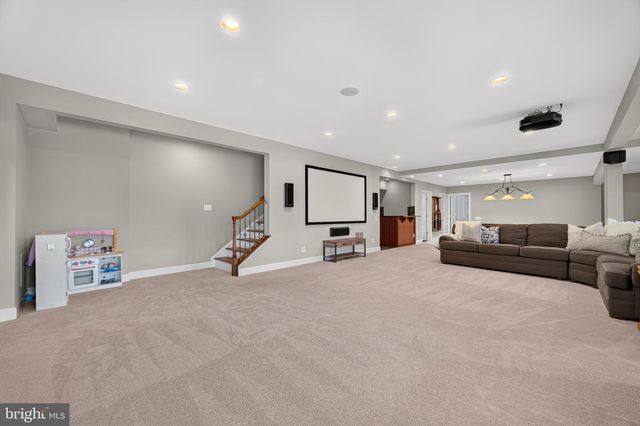 20882 MCINTOSH PL, Leesburg, VA 20175