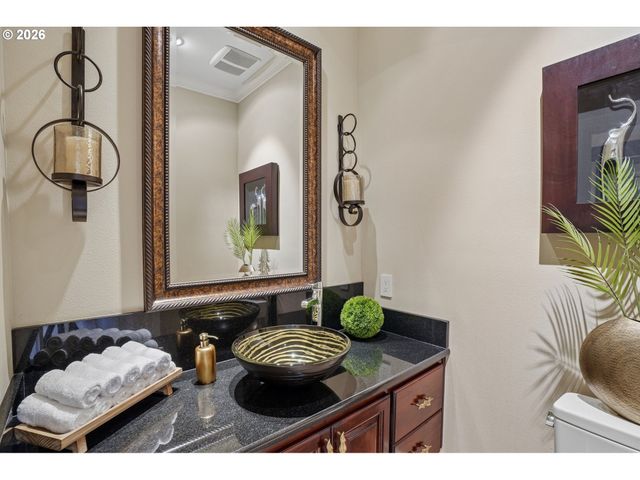 221 Sw MOONRIDGE Pl, Portland, OR 97225