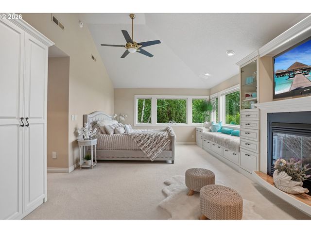 221 Sw MOONRIDGE Pl, Portland, OR 97225
