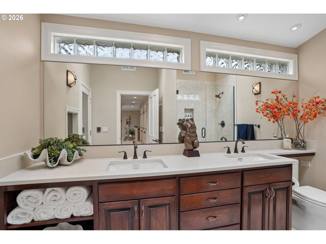 221 Sw MOONRIDGE Pl, Portland, OR 97225