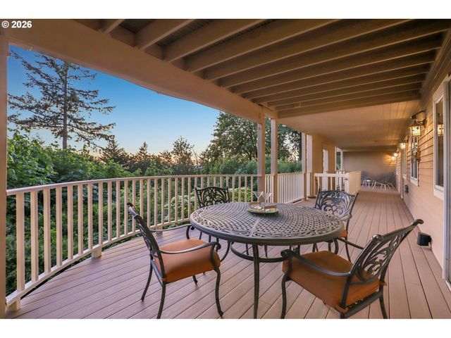 221 Sw MOONRIDGE Pl, Portland, OR 97225