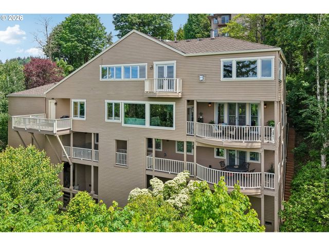 221 Sw MOONRIDGE Pl, Portland, OR 97225