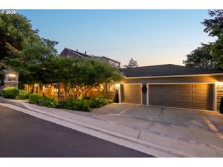221 Sw MOONRIDGE Pl, Portland, OR 97225