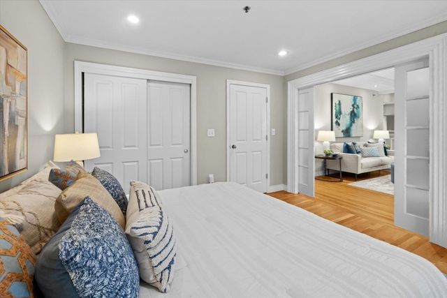 10 Charlesgate E 502, Boston, MA 02215