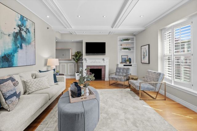 10 Charlesgate E 502, Boston, MA 02215