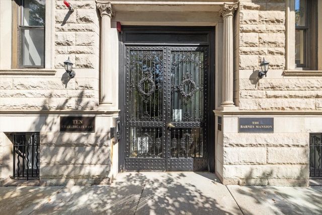 10 Charlesgate E 502, Boston, MA 02215