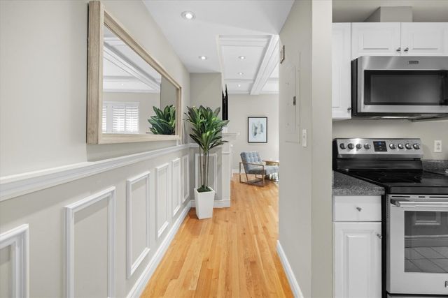 10 Charlesgate E 502, Boston, MA 02215