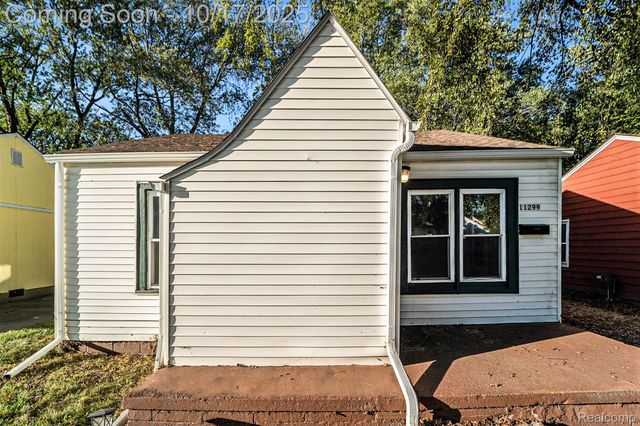 11299 Chalmers Avenue, Warren, MI 48089