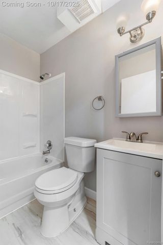 11299 Chalmers Avenue, Warren, MI 48089