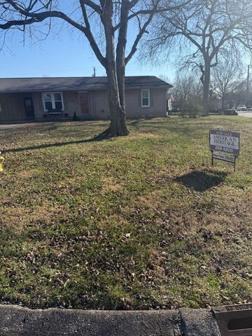 100 Hull Ln, Hendersonville, TN 37075