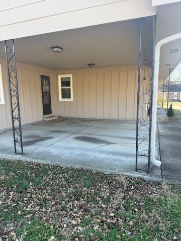 100 Hull Ln, Hendersonville, TN 37075