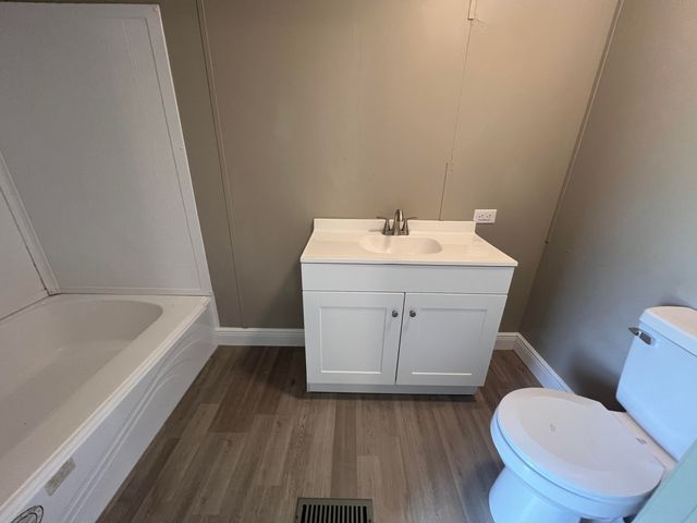 22 J E Brown Dr., Columbia, MS 39429