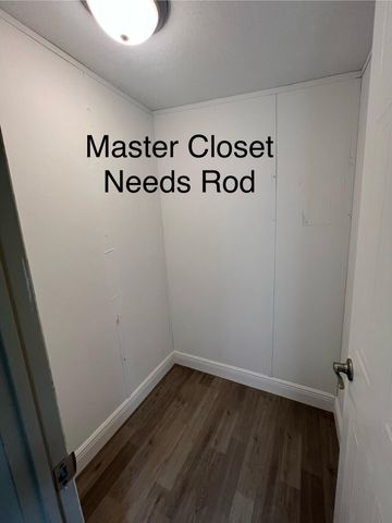 22 J E Brown Dr., Columbia, MS 39429