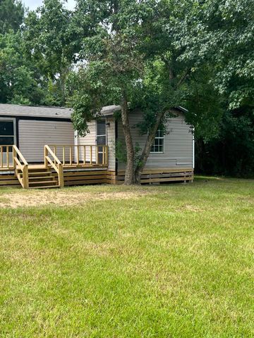 22 J E Brown Dr., Columbia, MS 39429