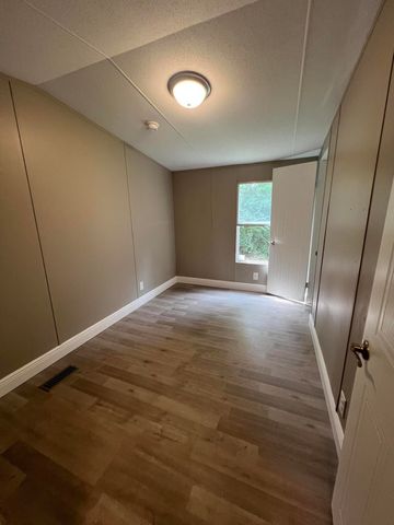 22 J E Brown Dr., Columbia, MS 39429