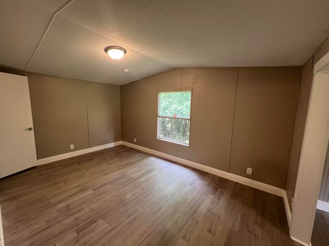 22 J E Brown Dr., Columbia, MS 39429