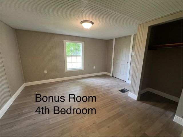 22 J E Brown Dr., Columbia, MS 39429