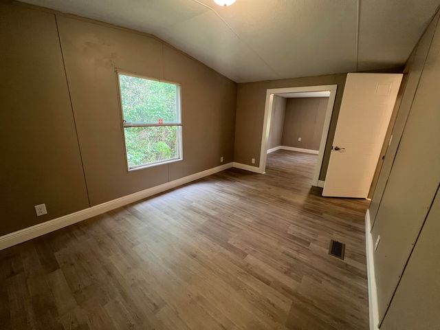 22 J E Brown Dr., Columbia, MS 39429