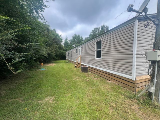 22 J E Brown Dr., Columbia, MS 39429