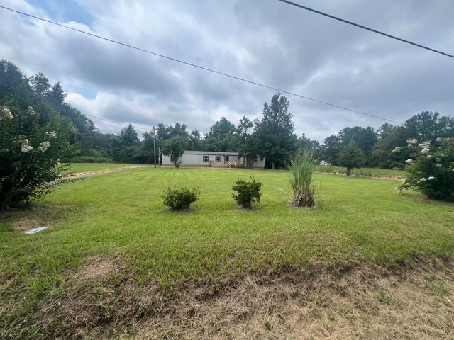 22 J E Brown Dr., Columbia, MS 39429