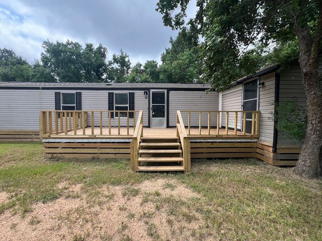 22 J E Brown Dr., Columbia, MS 39429