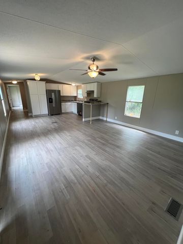 22 J E Brown Dr., Columbia, MS 39429