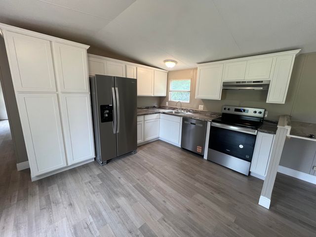 22 J E Brown Dr., Columbia, MS 39429