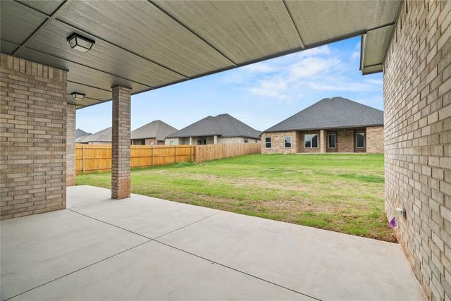 10500 SW 50th Street, Mustang, OK 73064