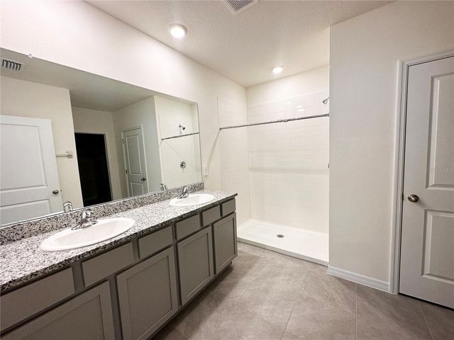 5105 VECCHIO COURT, Bradenton, FL 34211