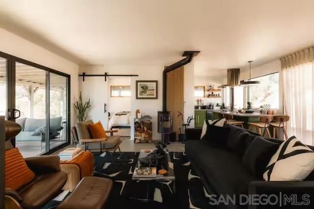48311 Burns Canyon Rd, Pioneertown, CA 92268