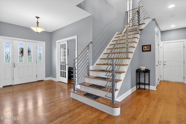 187 Lape Road, North Greenbush, NY 12144