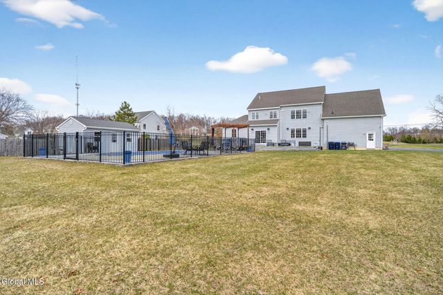187 Lape Road, North Greenbush, NY 12144