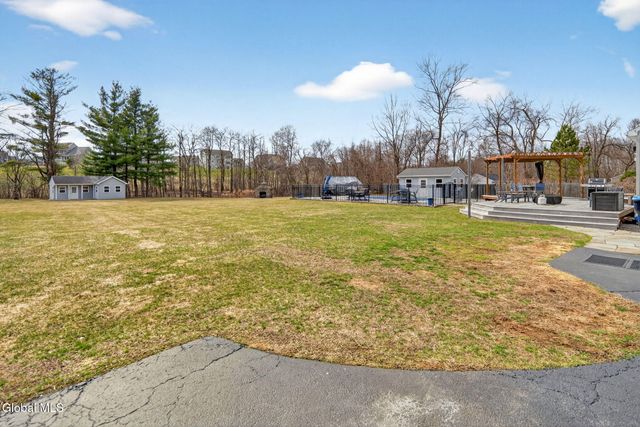 187 Lape Road, North Greenbush, NY 12144