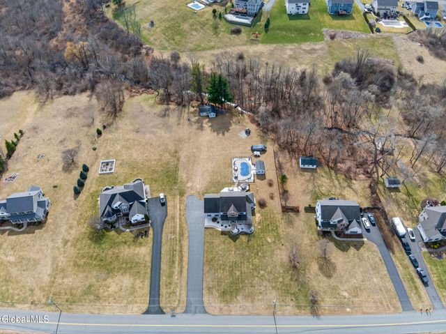 187 Lape Road, North Greenbush, NY 12144
