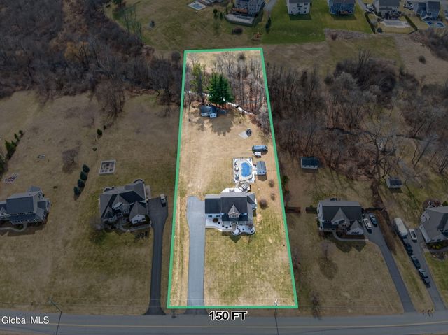 187 Lape Road, North Greenbush, NY 12144