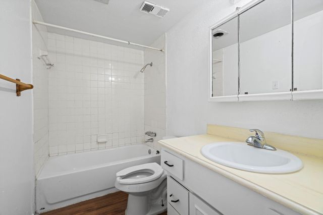 9303 Hammerly Boulevard 1002, Houston, TX 77080