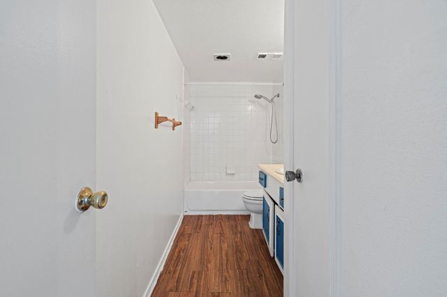 9303 Hammerly Boulevard 1002, Houston, TX 77080