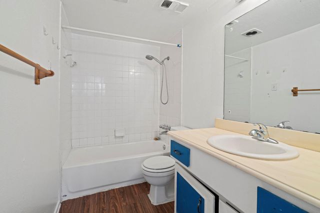 9303 Hammerly Boulevard 1002, Houston, TX 77080